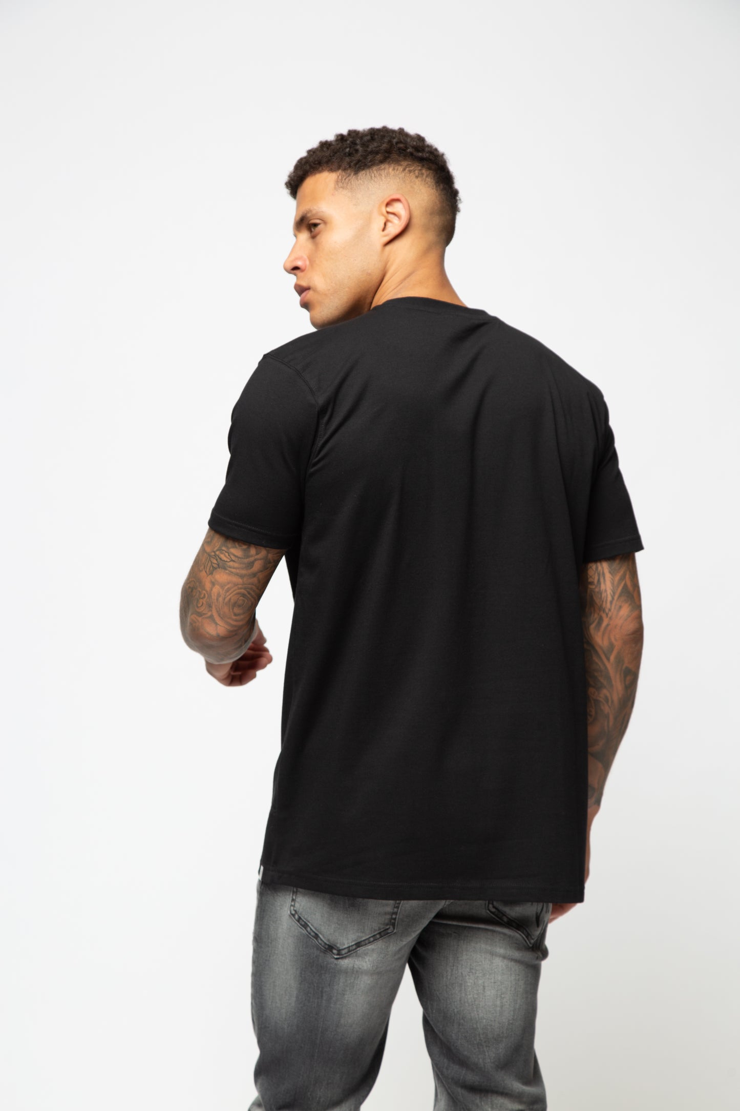 AMMASSO BLACK TEE