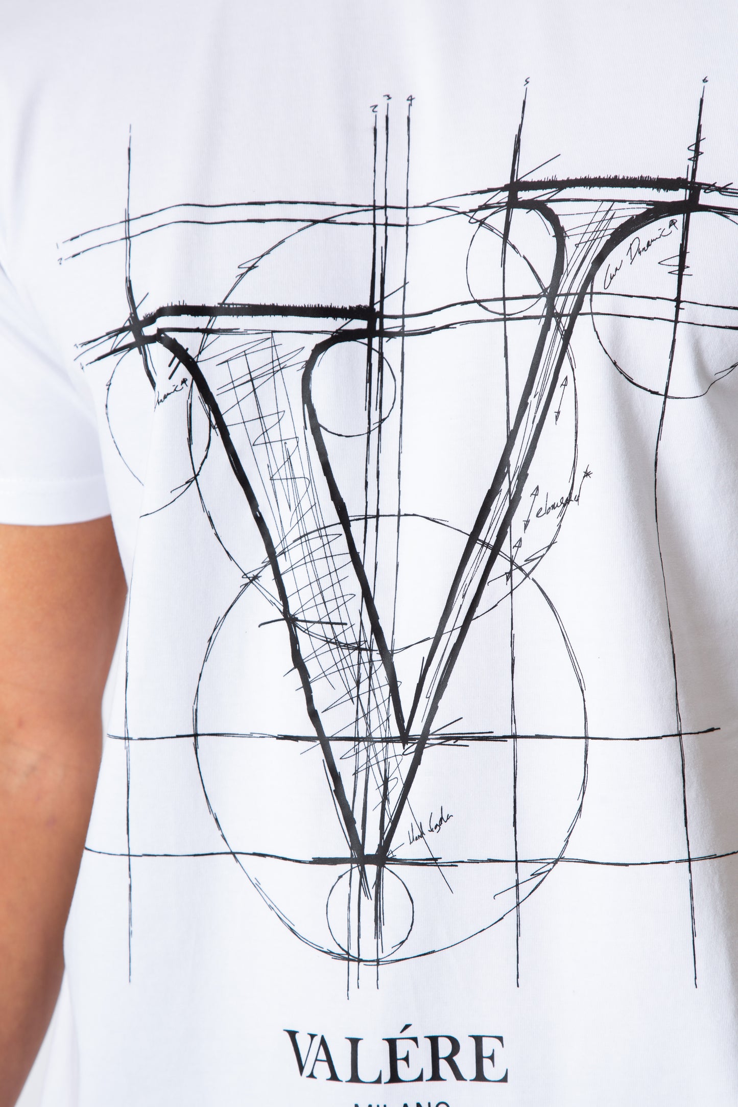 SCRIBBLE WHITE T-SHIRT